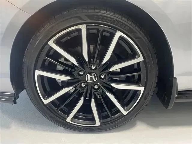 Used 2023 Honda Accord Touring image 38