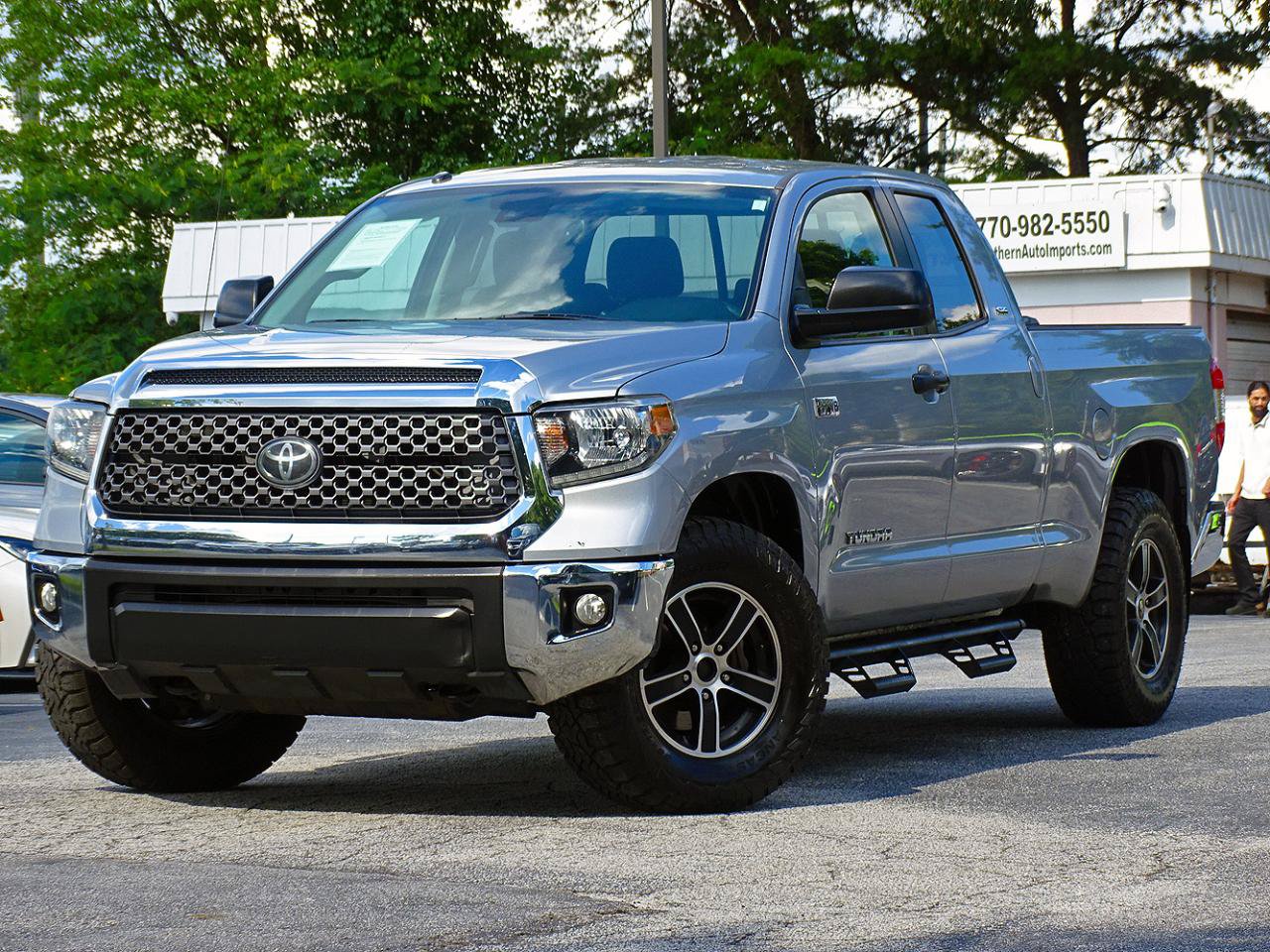 Used 2019 Toyota Tundra SR5 AWD/4WD video 1