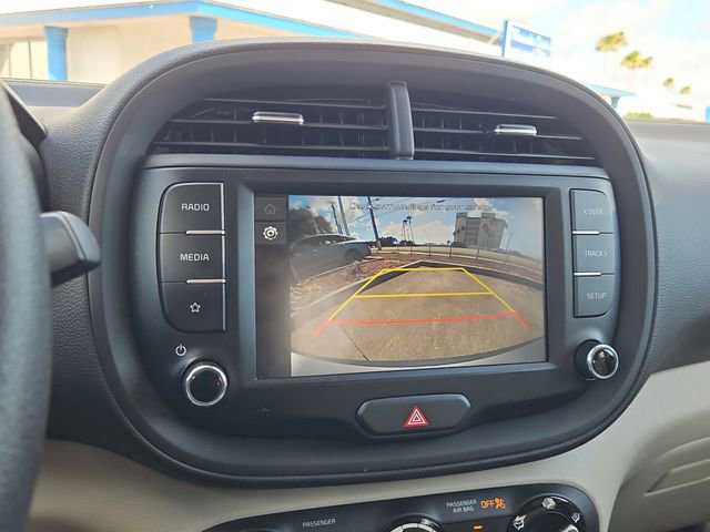 Used 2023 Kia Soul LX FWD image 22