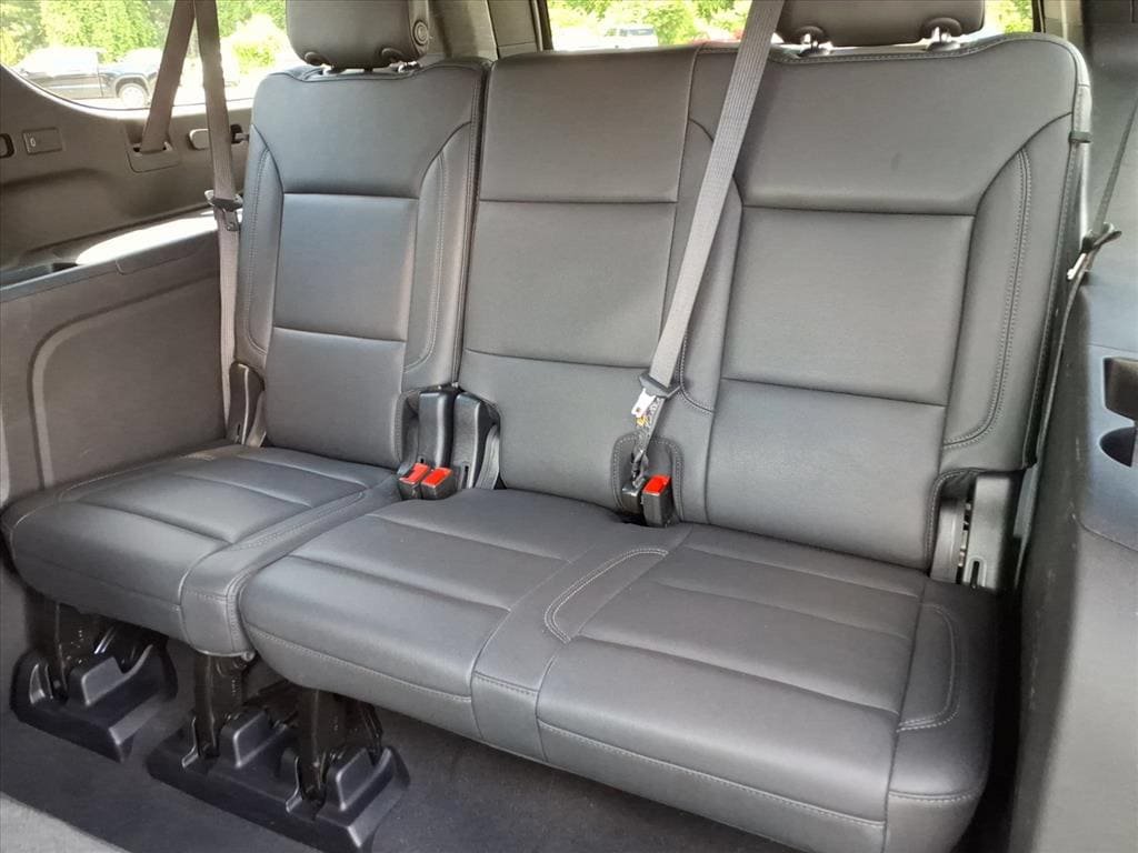 Certified 2025 Chevrolet Suburban Z71 AWD/4WD image 14