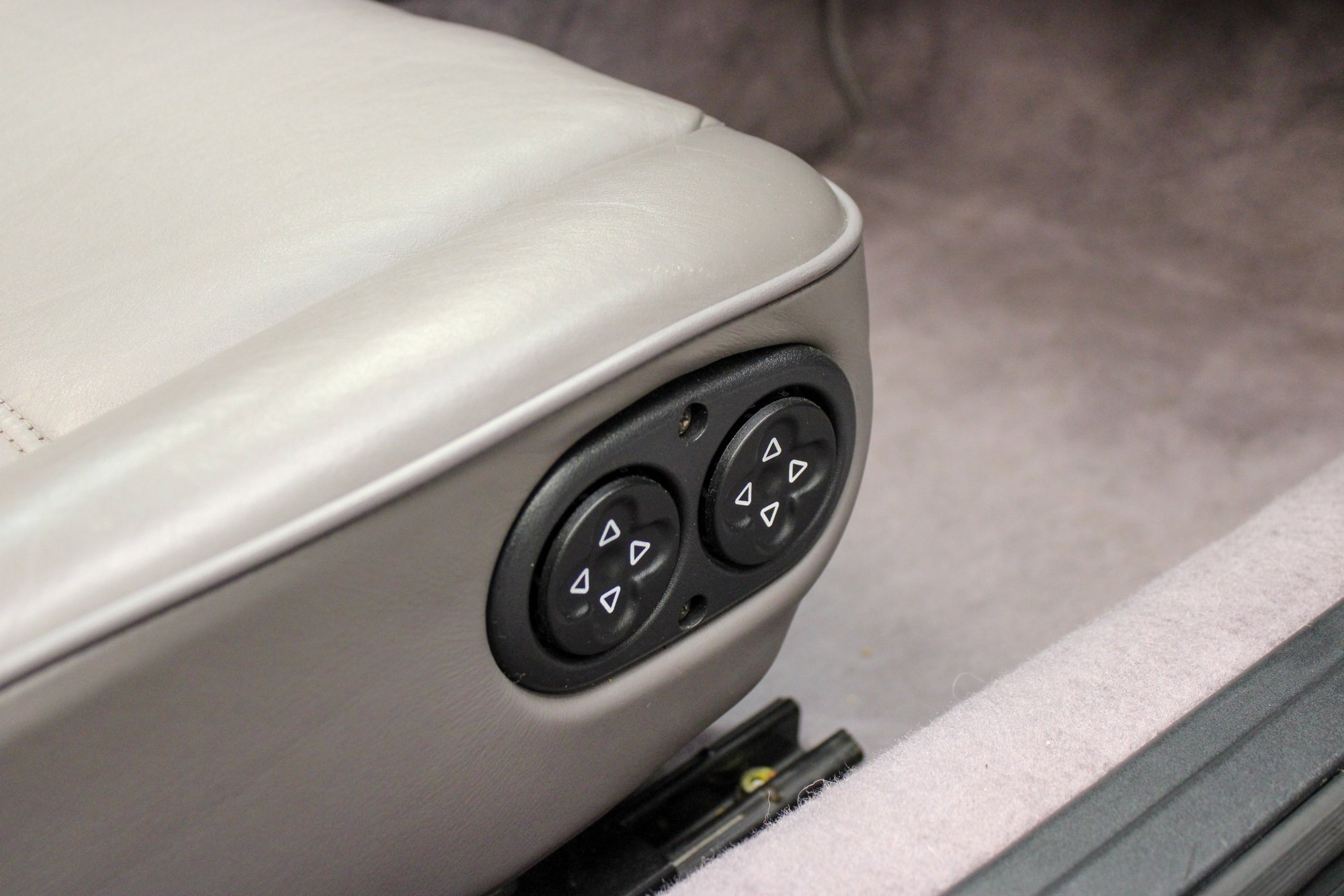 Used 1992 Porsche 911 America Roadster image 53