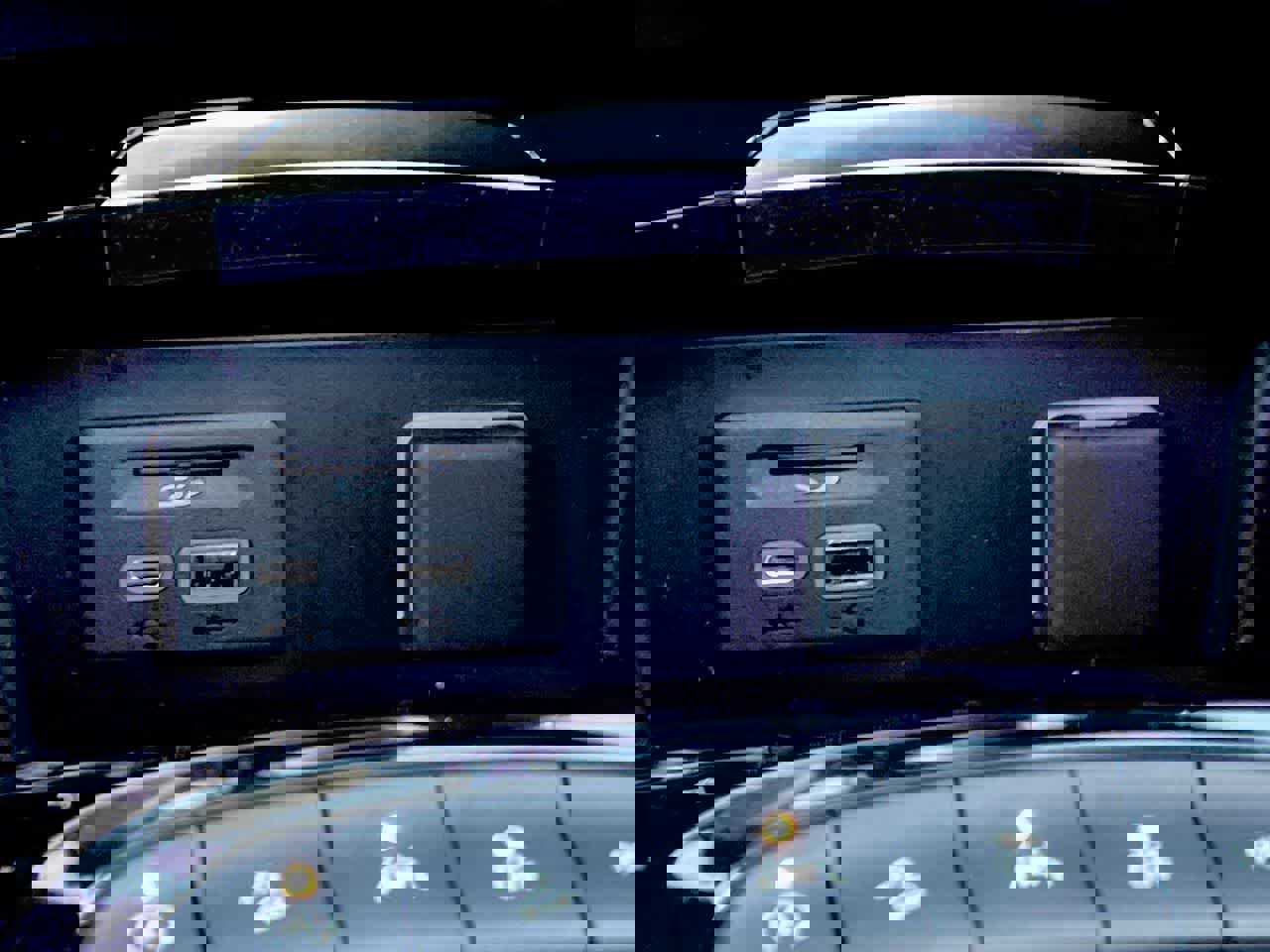 Used 2023 Buick Envision Avenir image 27