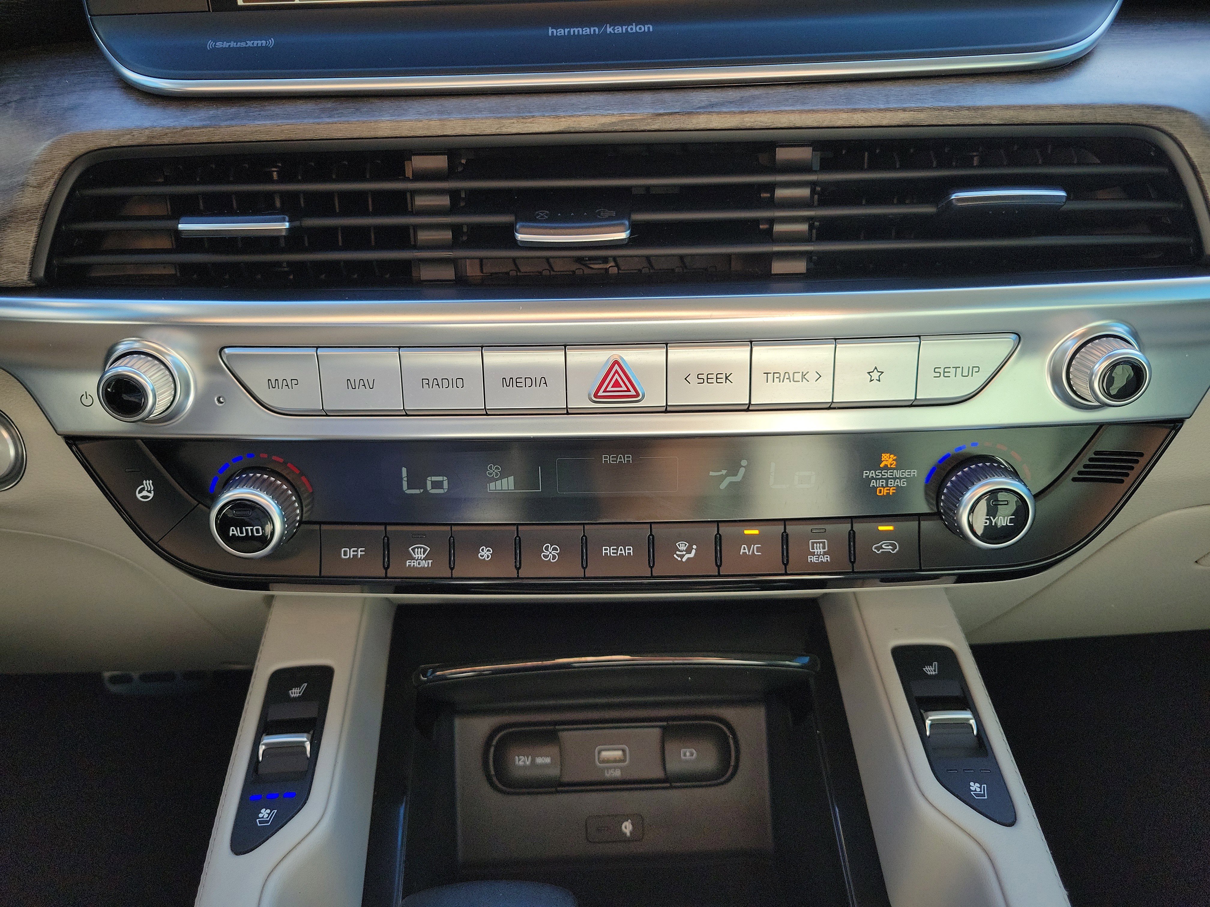 Used 2020 Kia Telluride SX w/ SX Prestige Package image 36