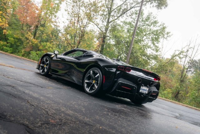 Used 2024 Ferrari SF90 Spider AWD/4WD image 32