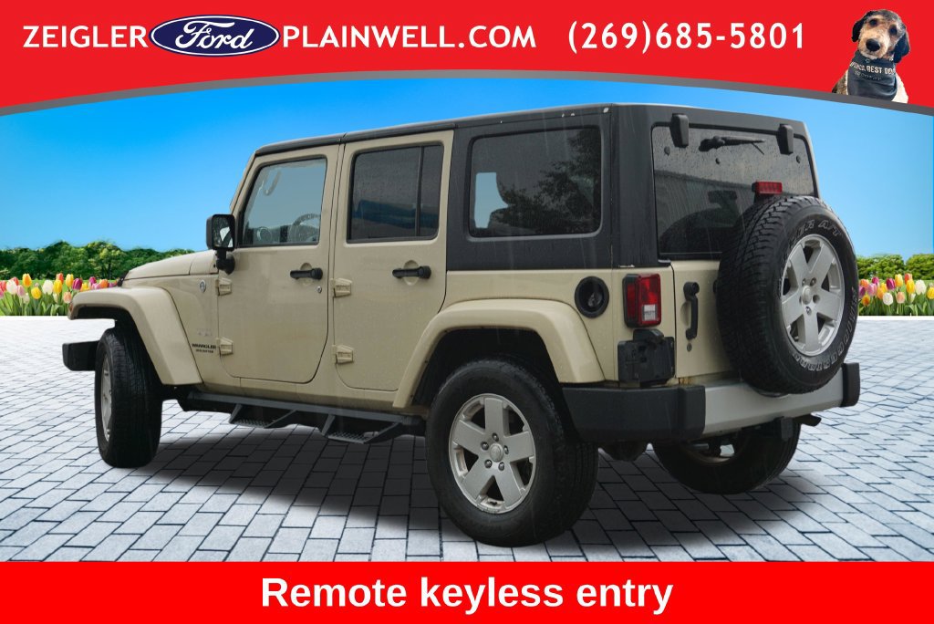 Used 2011 Jeep Wrangler Unlimited Sahara w/ Dual Top Group AWD/4WD image 3