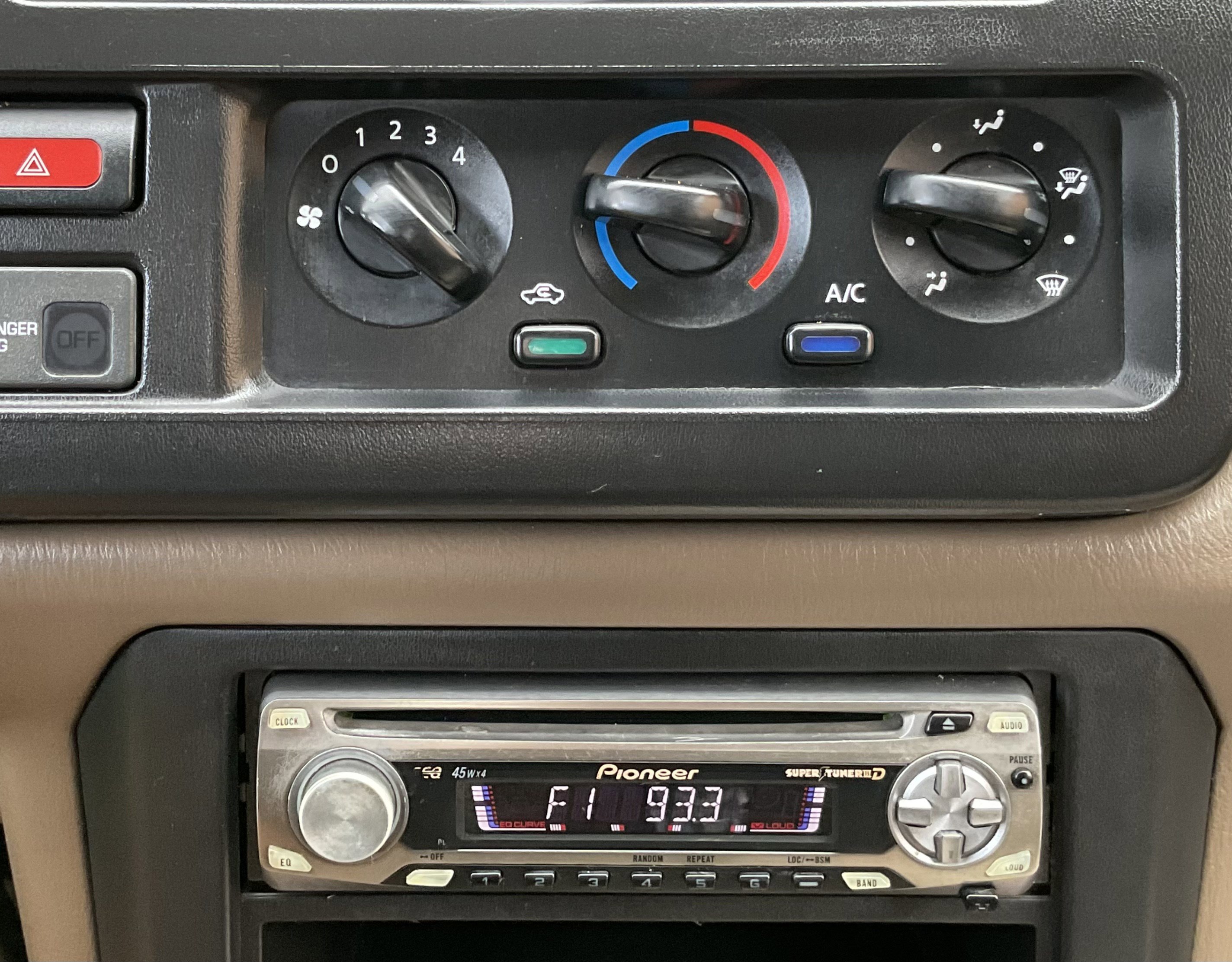 Used 2000 Nissan Frontier XE image 11