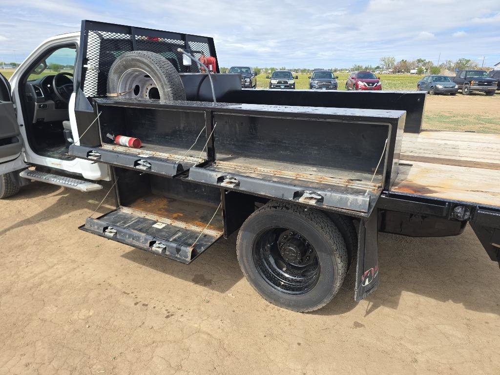 Used 2018 Ford F550 4x4 Regular Cab Super Duty image 32