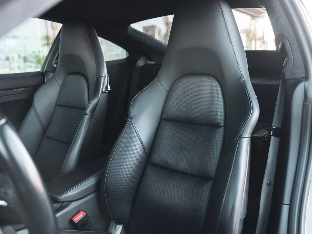 Used 2017 Porsche 911 Turbo S image 5