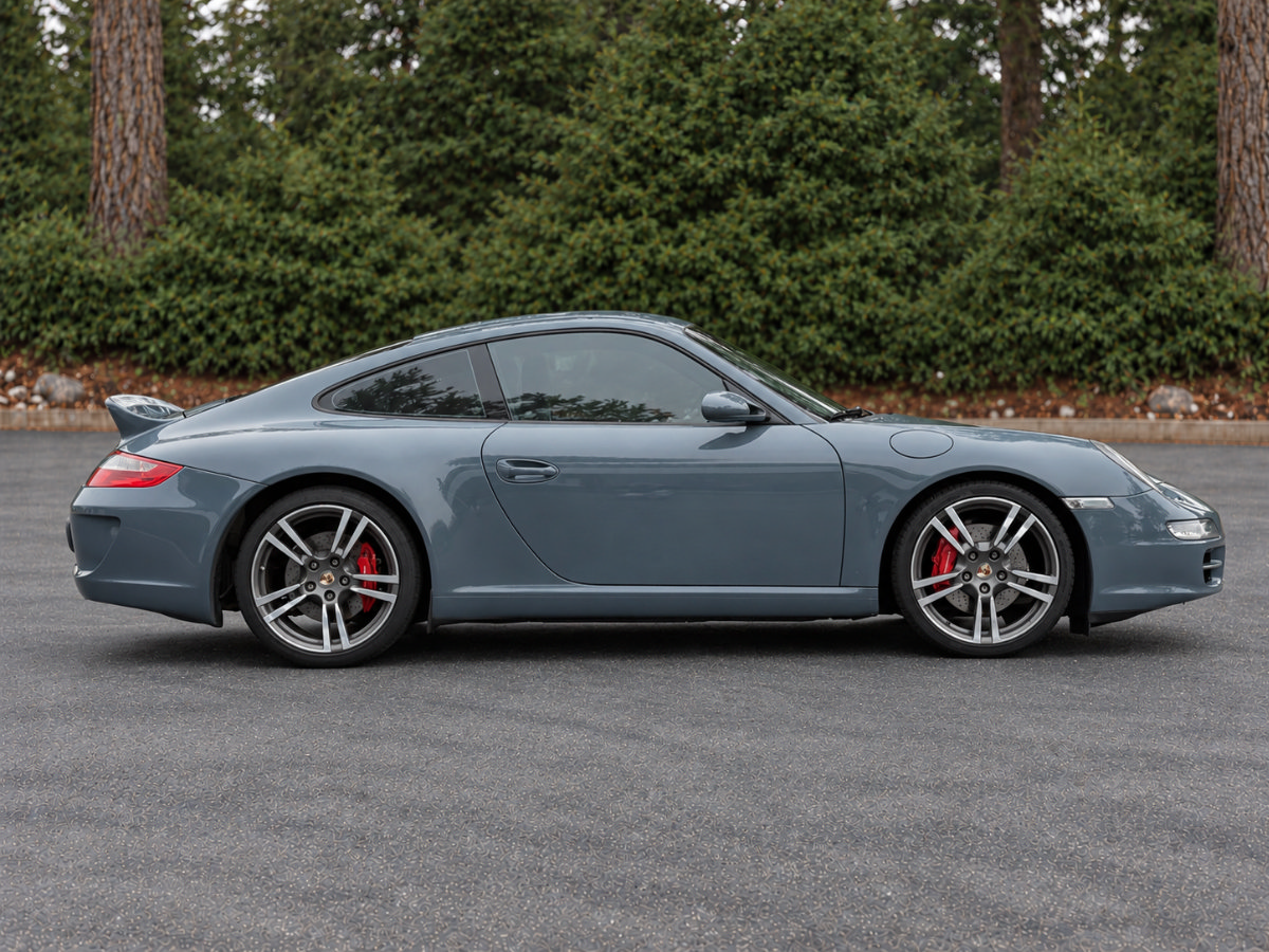 Used 2006 Porsche 911 Carrera S RWD image 2