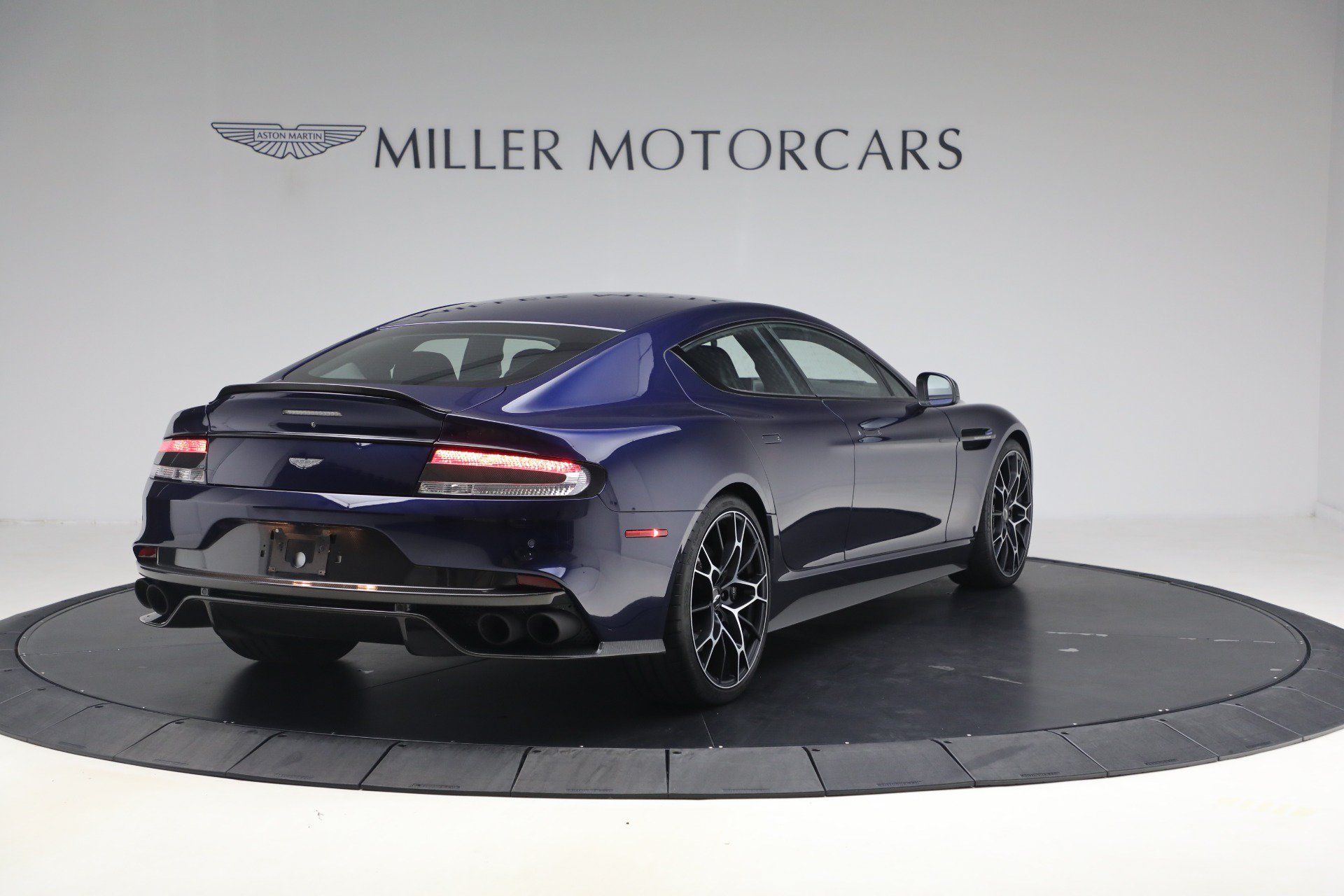 Used 2019 Aston Martin Rapide AMR RWD image 7