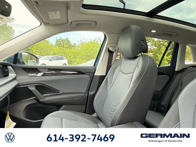 New 2026 Volkswagen Tiguan SE FWD image 18