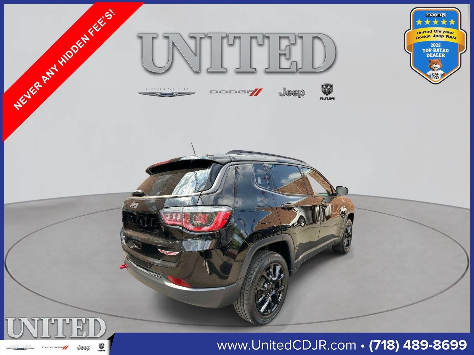Used 2018 Jeep Compass Trailhawk w/ Leather Interior Group AWD/4WD image 3