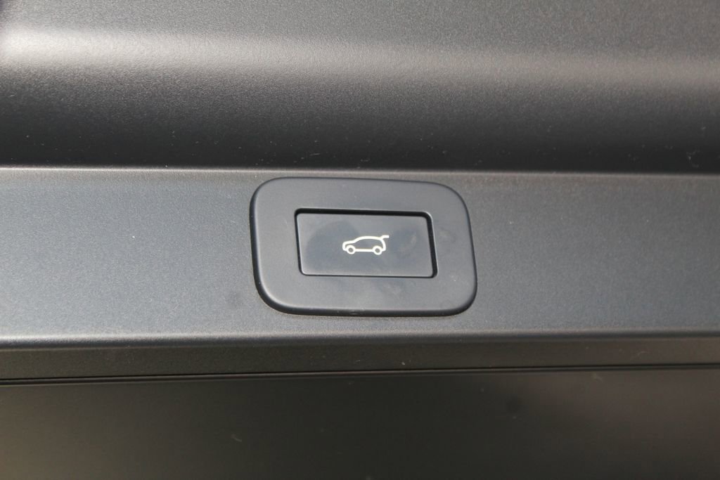 Used 2023 Land Rover Range Rover SE AWD/4WD image 13