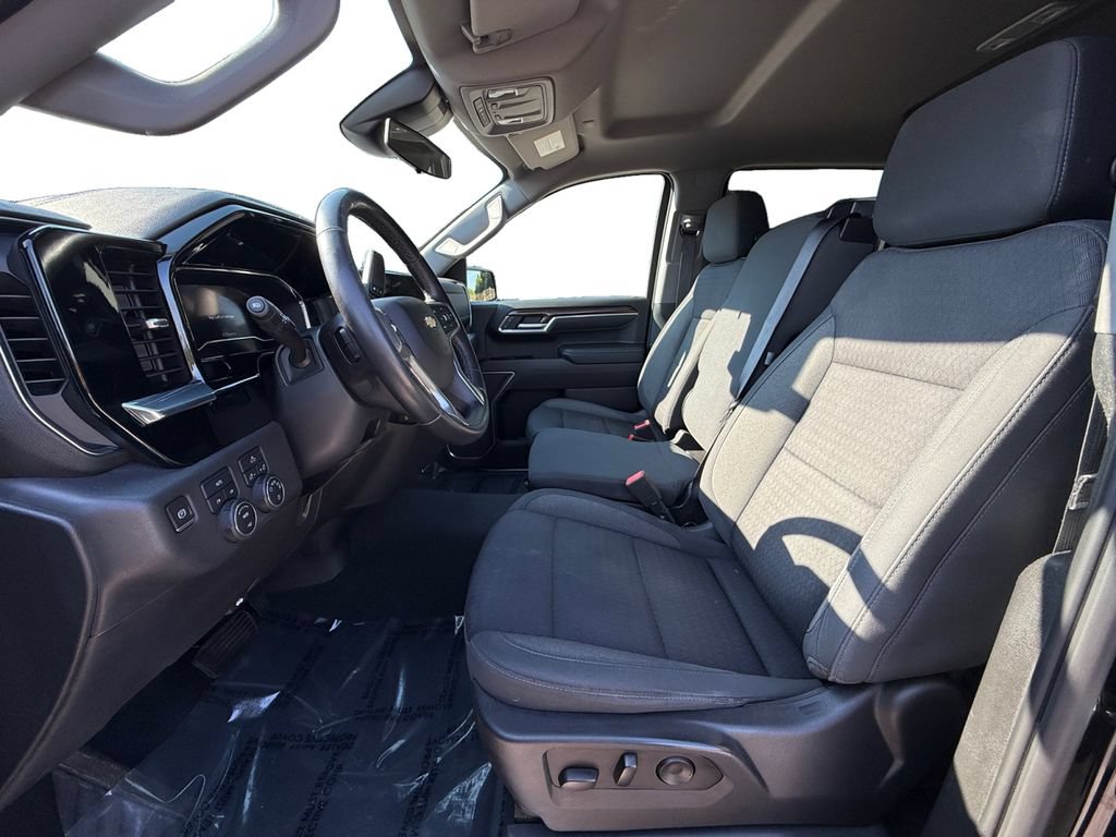 Used 2022 Chevrolet Silverado 1500 LT AWD/4WD image 9