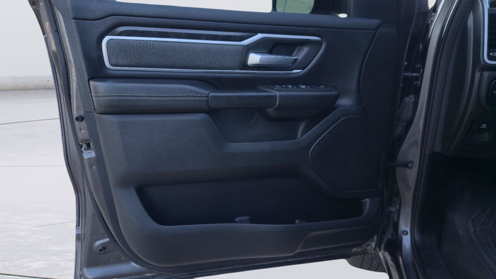 Used 2022 RAM 1500 Big Horn AWD/4WD image 11