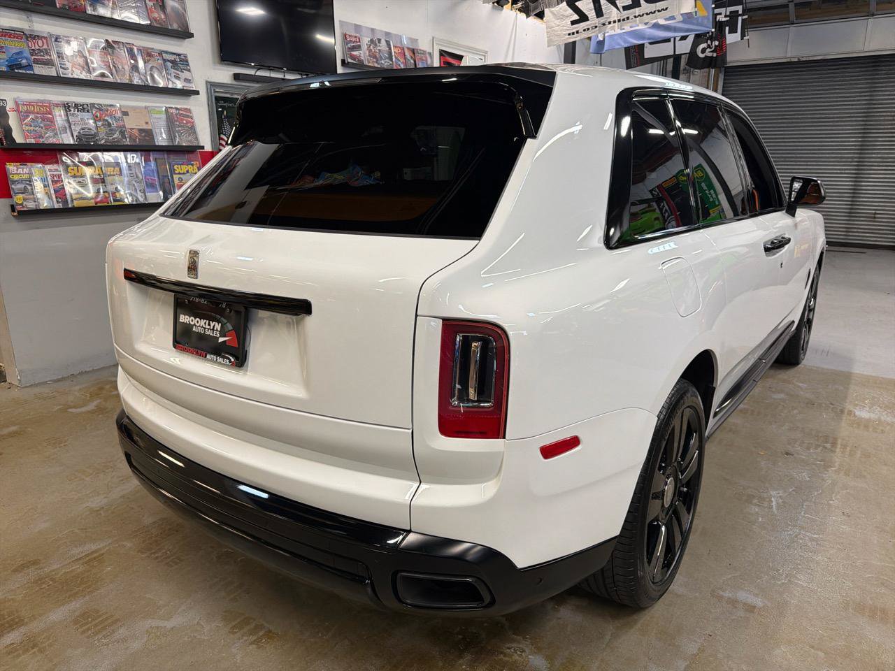 Used 2023 Rolls-Royce Cullinan AWD/4WD image 6