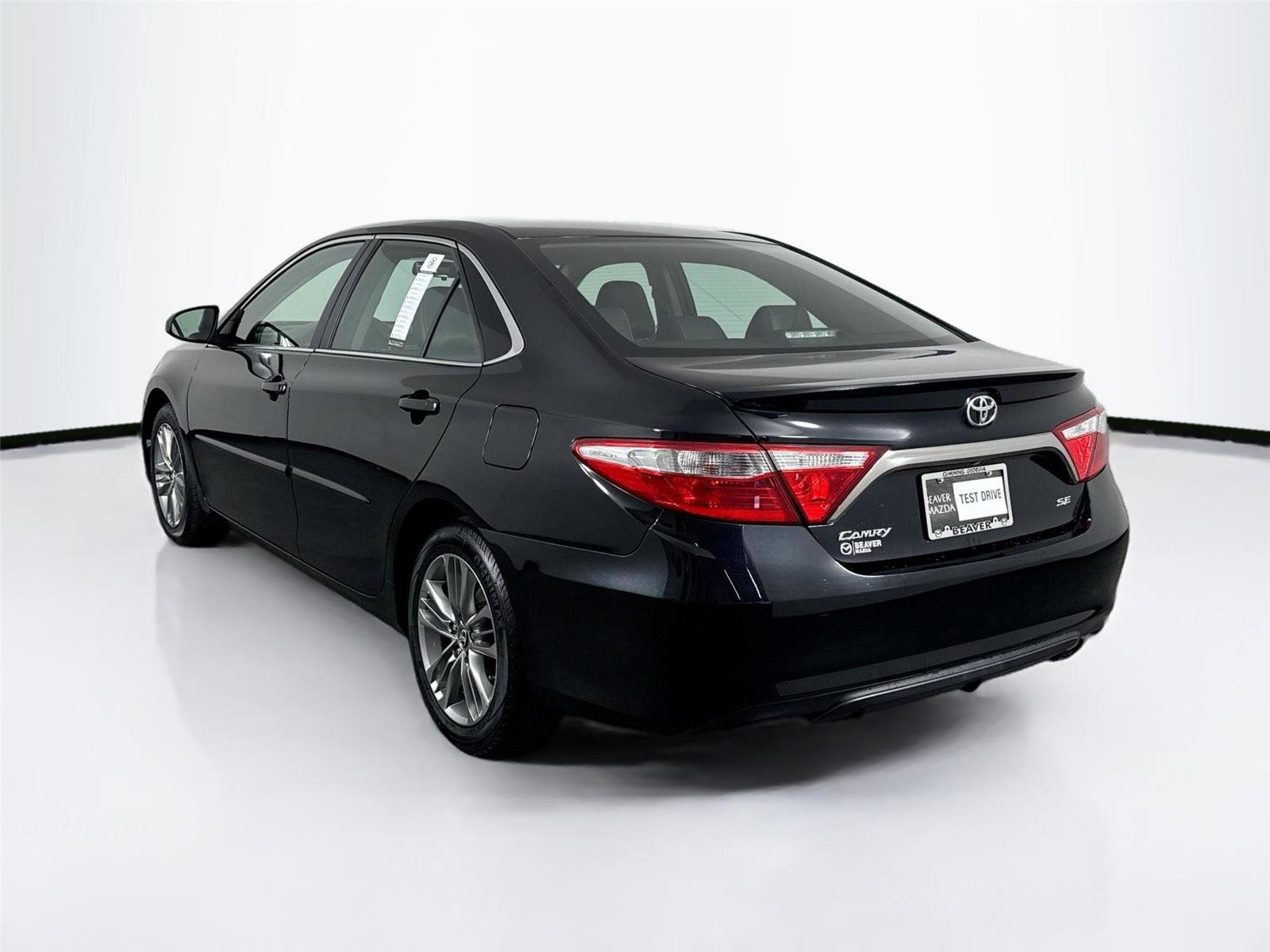 Used 2017 Toyota Camry SE FWD image 10
