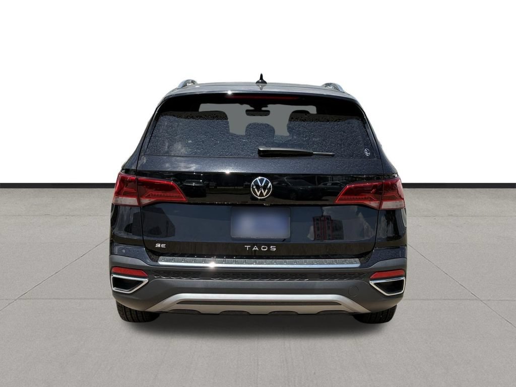 Used 2024 Volkswagen Taos SE FWD image 6