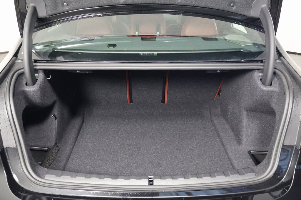 New 2026 BMW 330i Sedan w/ M Sport Package image 8