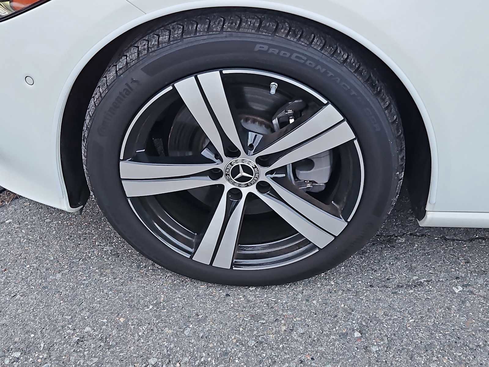 Used 2024 Mercedes-Benz C 300 4MATIC Sedan w/ Exclusive Trim Package image 7