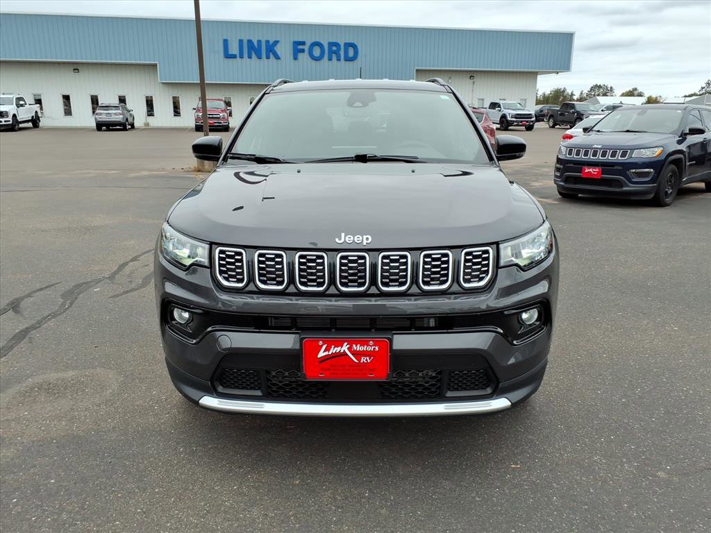 Used 2024 Jeep Compass Limited image 9