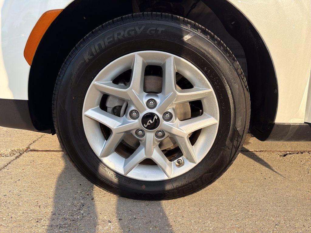 Used 2025 Kia Soul LX w/ LX Technology Package FWD image 27