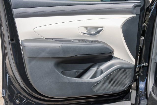 New 2026 Hyundai Tucson SE image 9