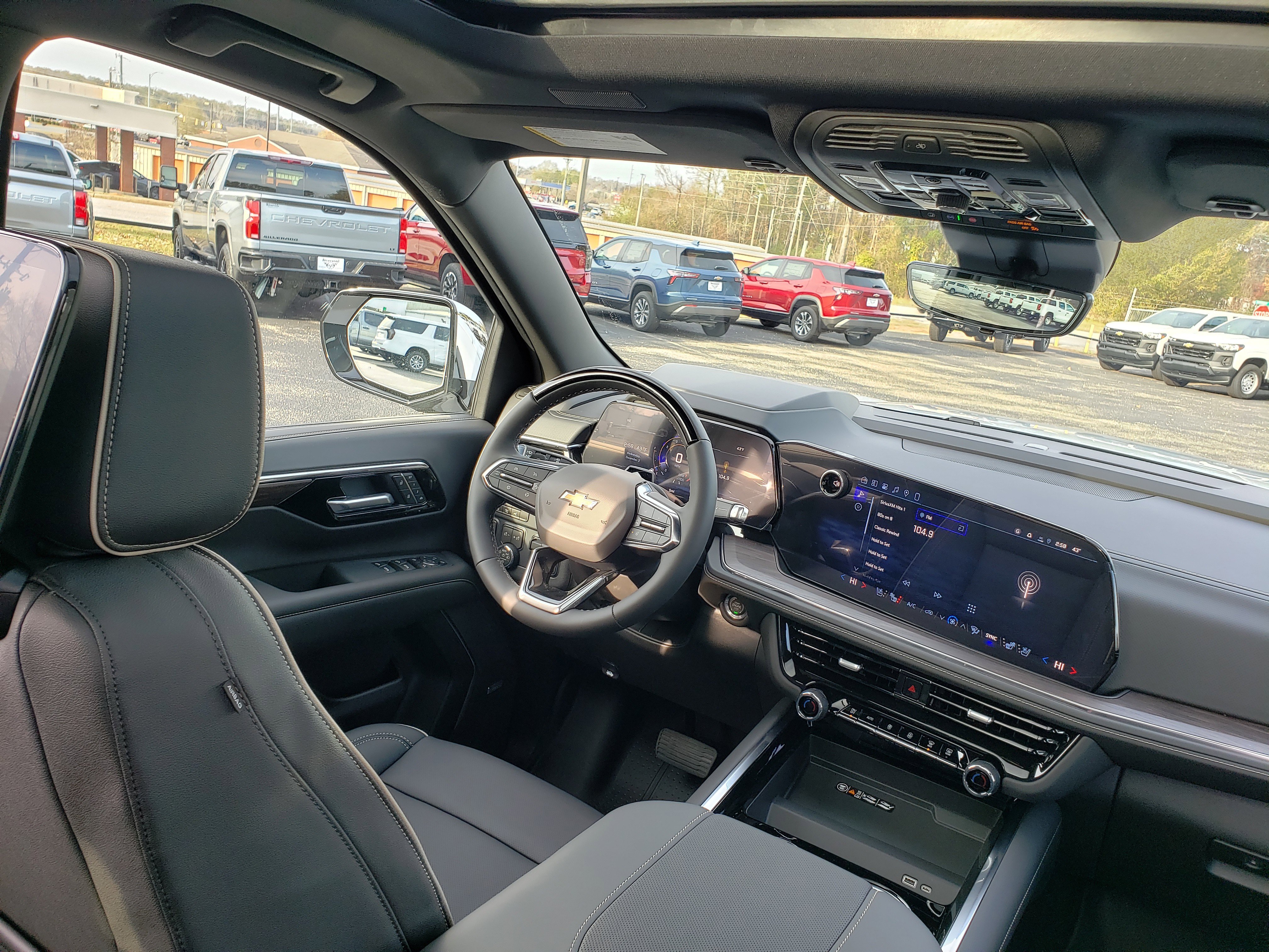 New 2026 Chevrolet Suburban Premier image 39