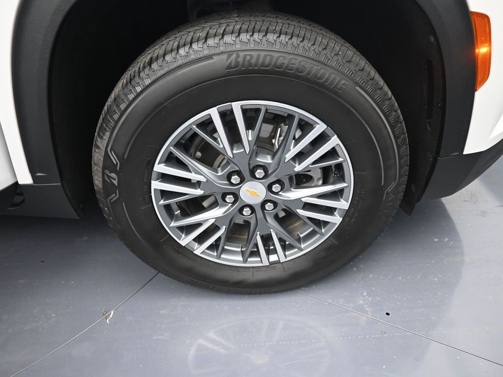 Used 2024 Chevrolet Traverse LT image 18