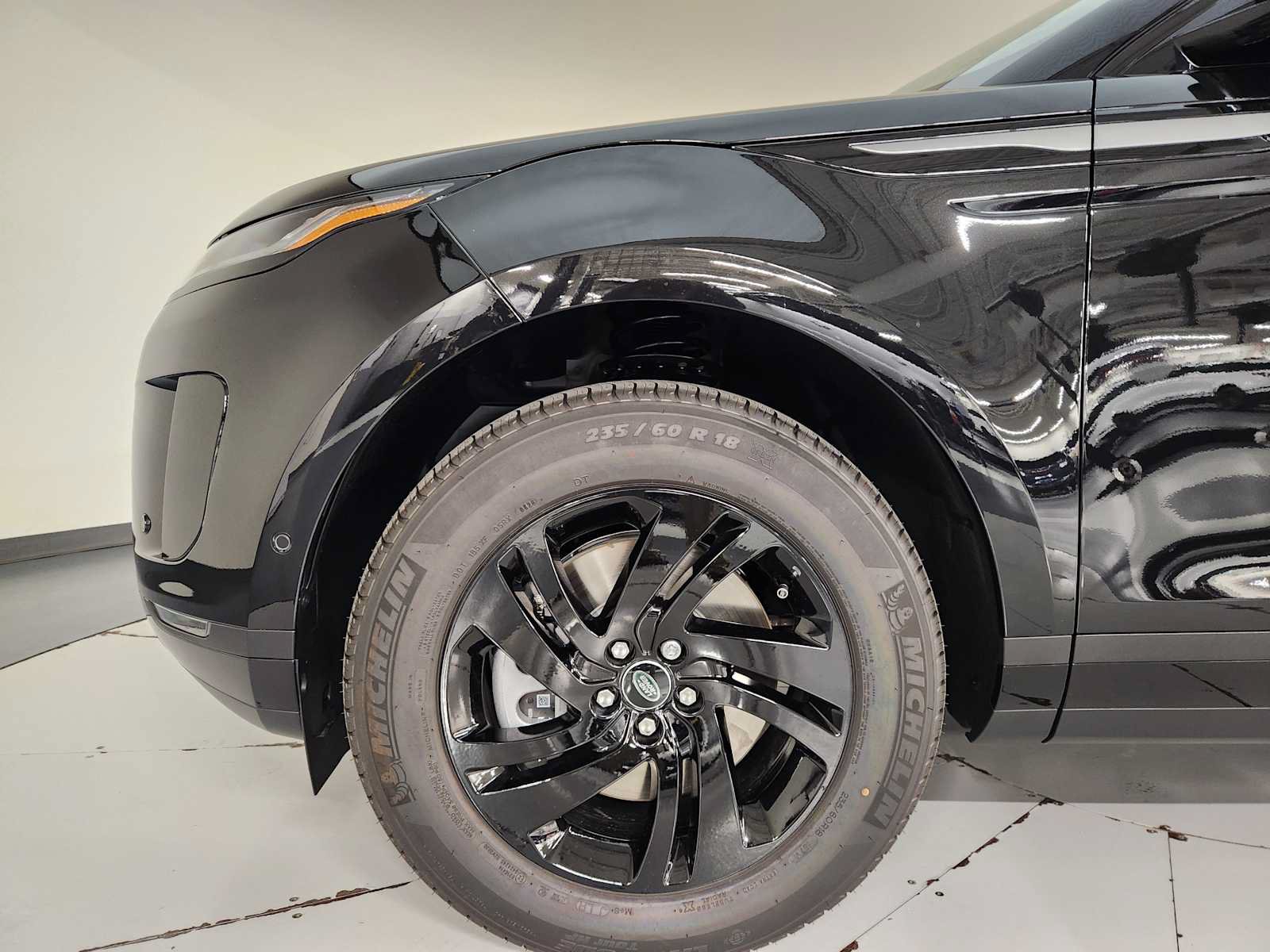 New 2026 Land Rover Range Rover Evoque S AWD/4WD image 11