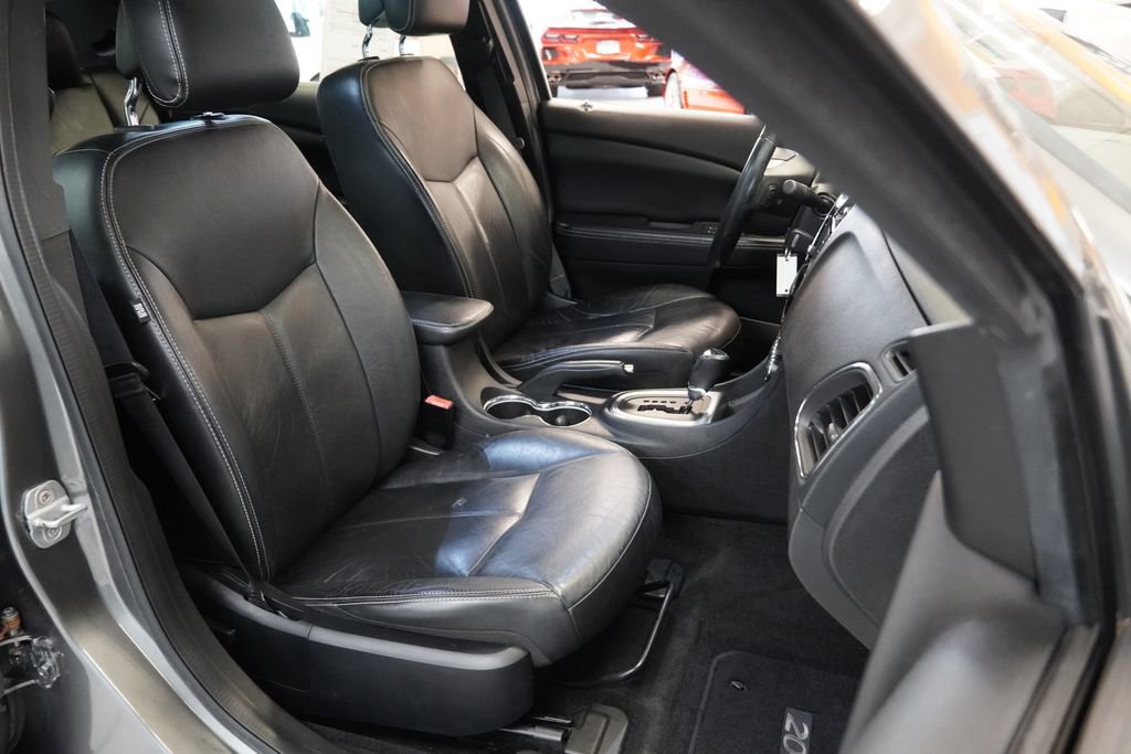 Used 2012 Chrysler 200 Limited FWD image 33