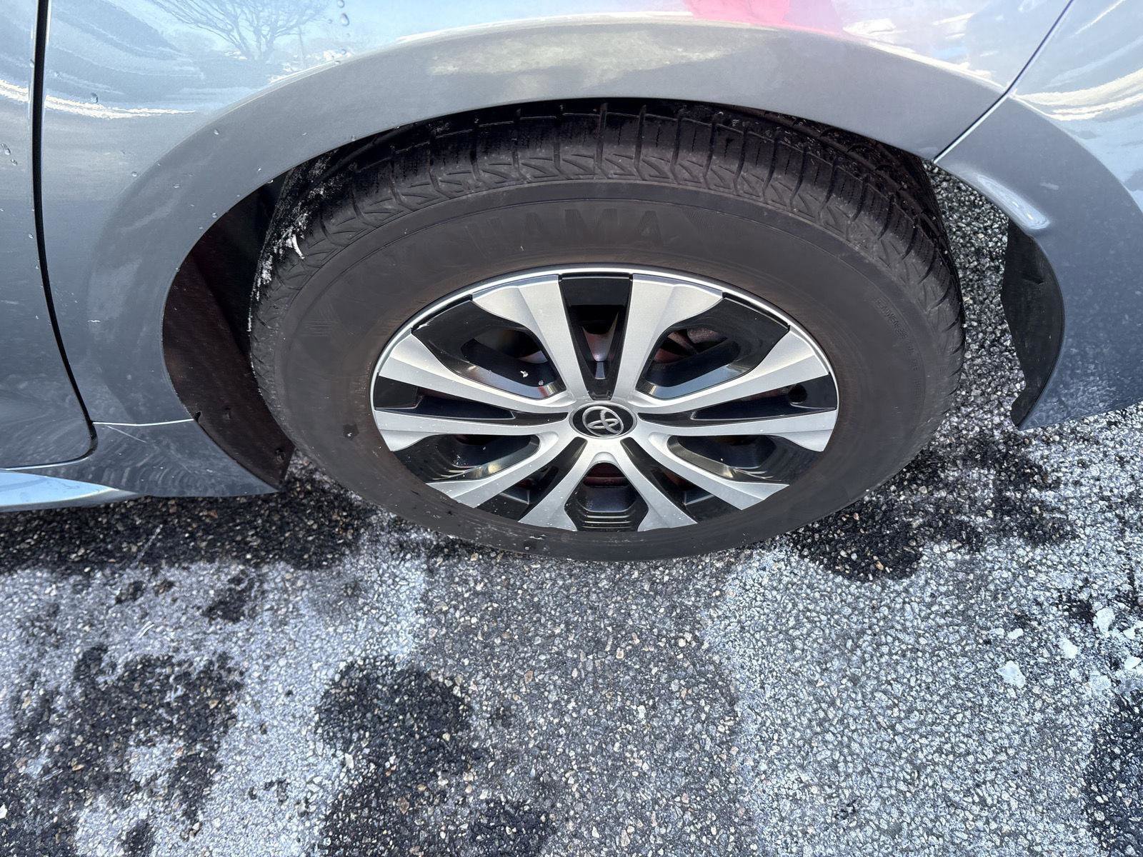 Used 2022 Toyota Corolla LE image 27