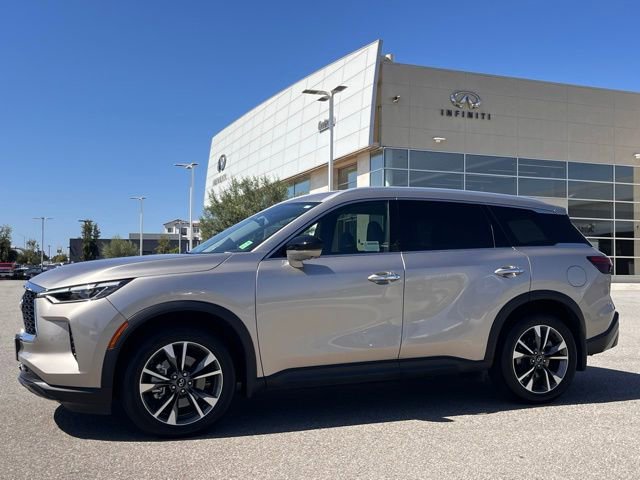 Certified 2025 INFINITI QX60 Luxe w/ Lighting Package (N94) image 2