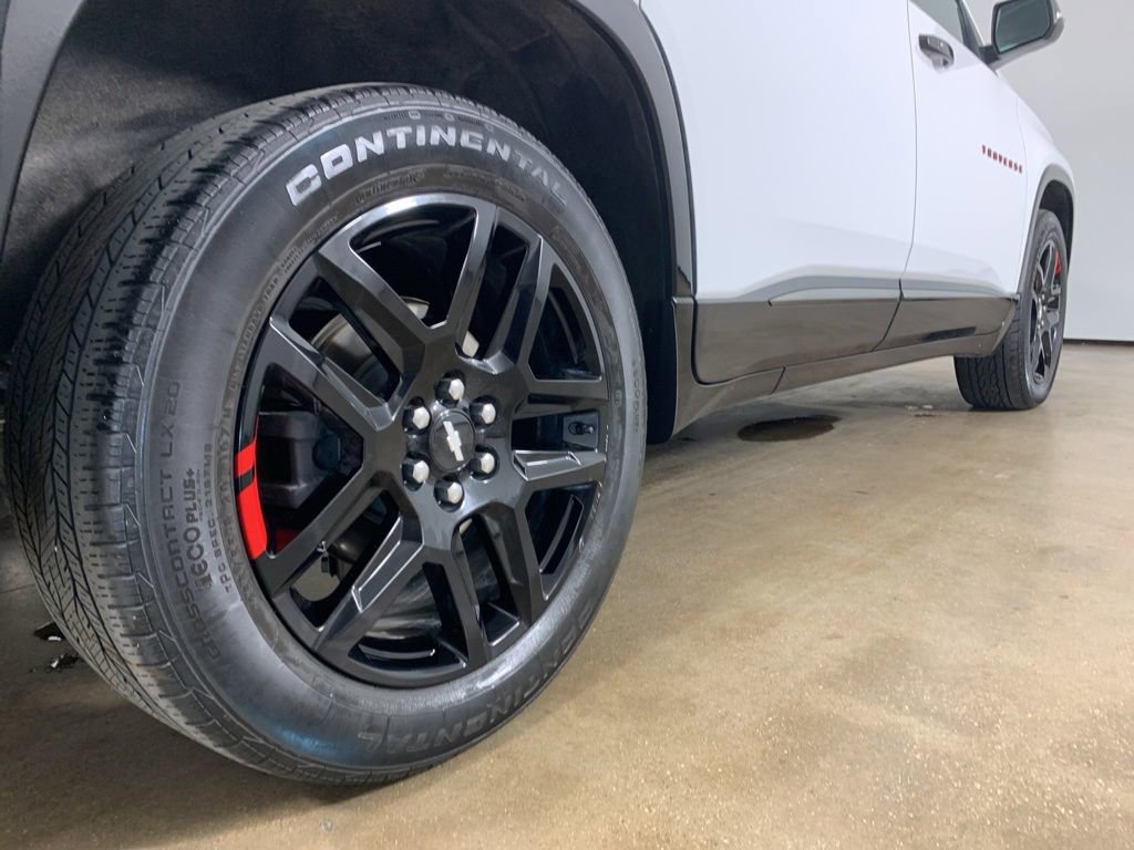 Used 2021 Chevrolet Traverse Premier w/ Redline Edition image 9