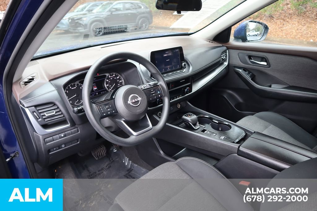 Used 2023 Nissan Rogue SV image 10