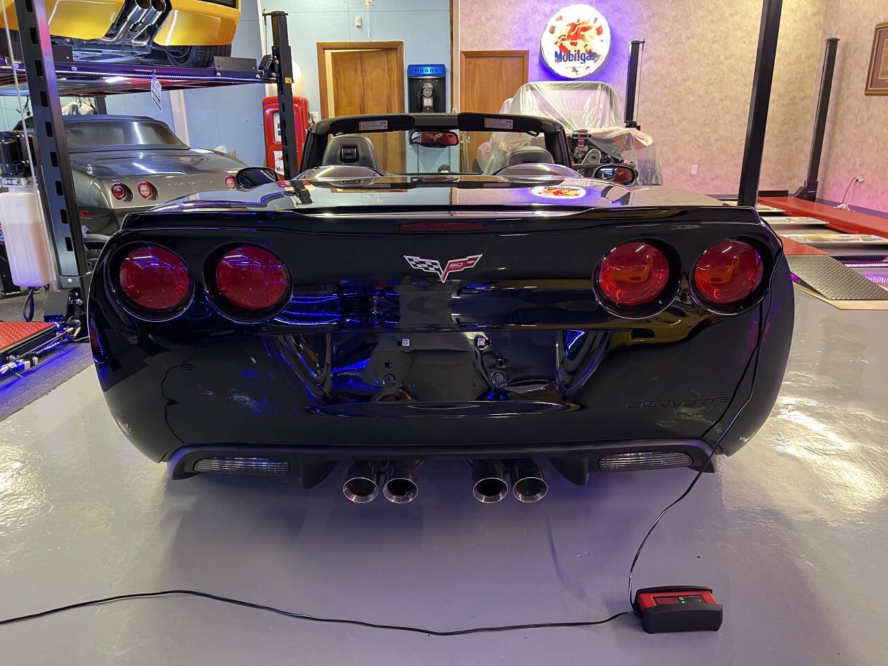 Used 2013 Chevrolet Corvette 427 w/ 1SB Preferred Equipment Group RWD image 6