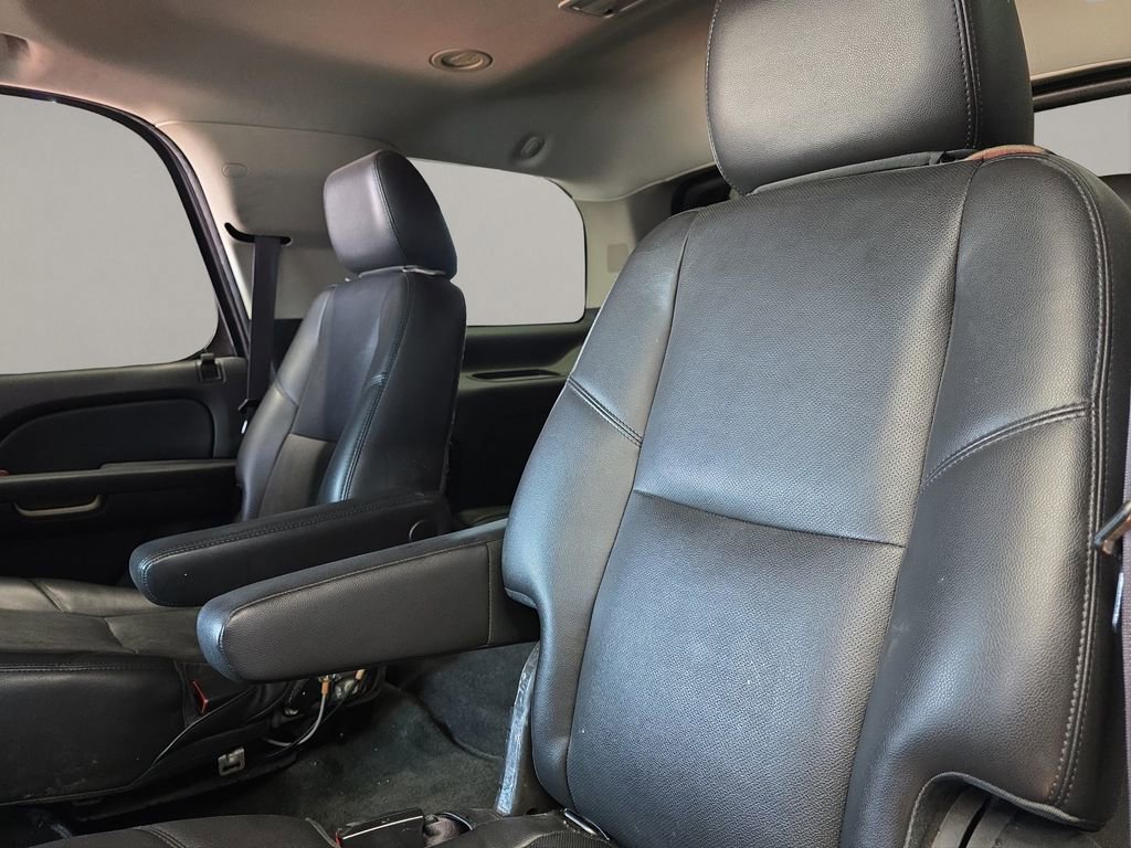 Used 2014 Chevrolet Tahoe LTZ image 11