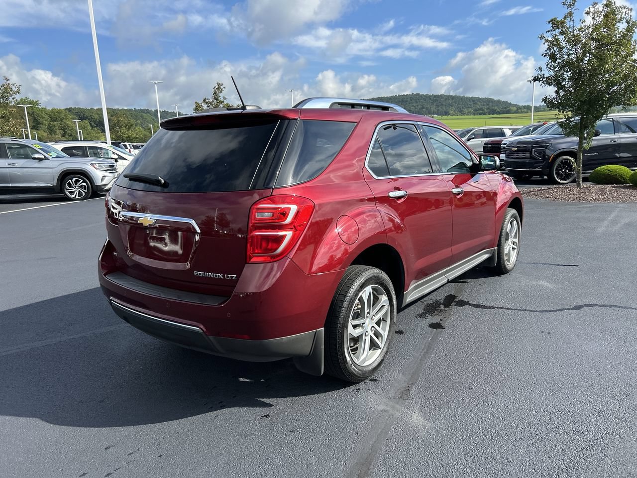 Used 2016 Chevrolet Equinox LTZ w/ Enhanced Convenience Package AWD/4WD image 7