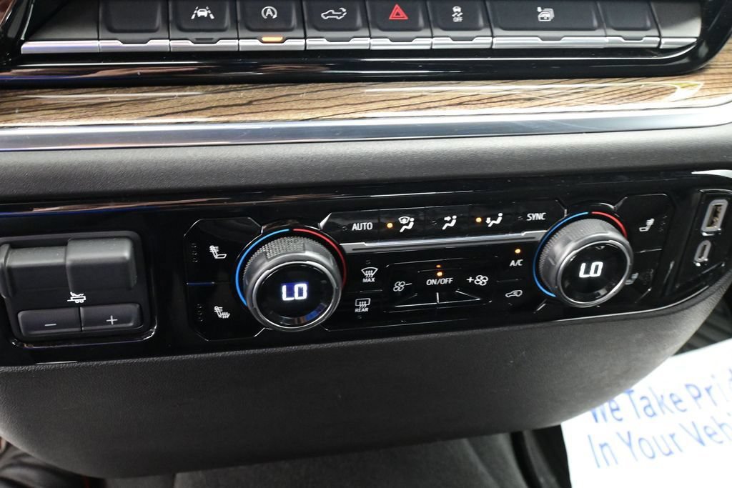 Used 2025 Chevrolet Silverado 1500 LT AWD/4WD image 29