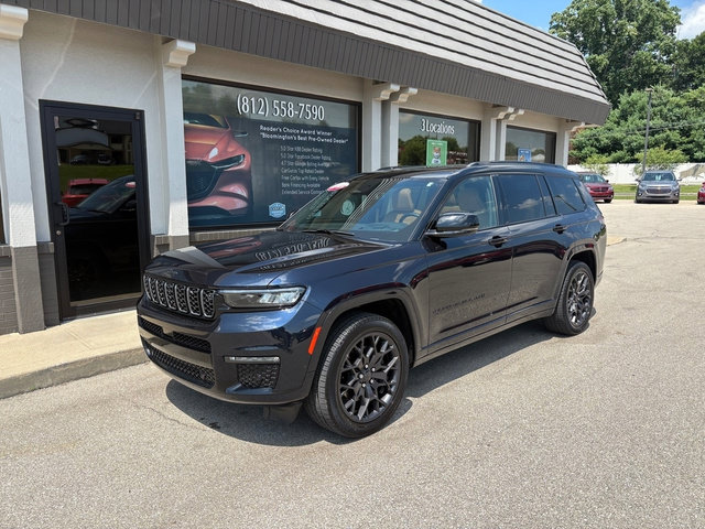 Used 2023 Jeep Grand Cherokee L Summit AWD/4WD image 2