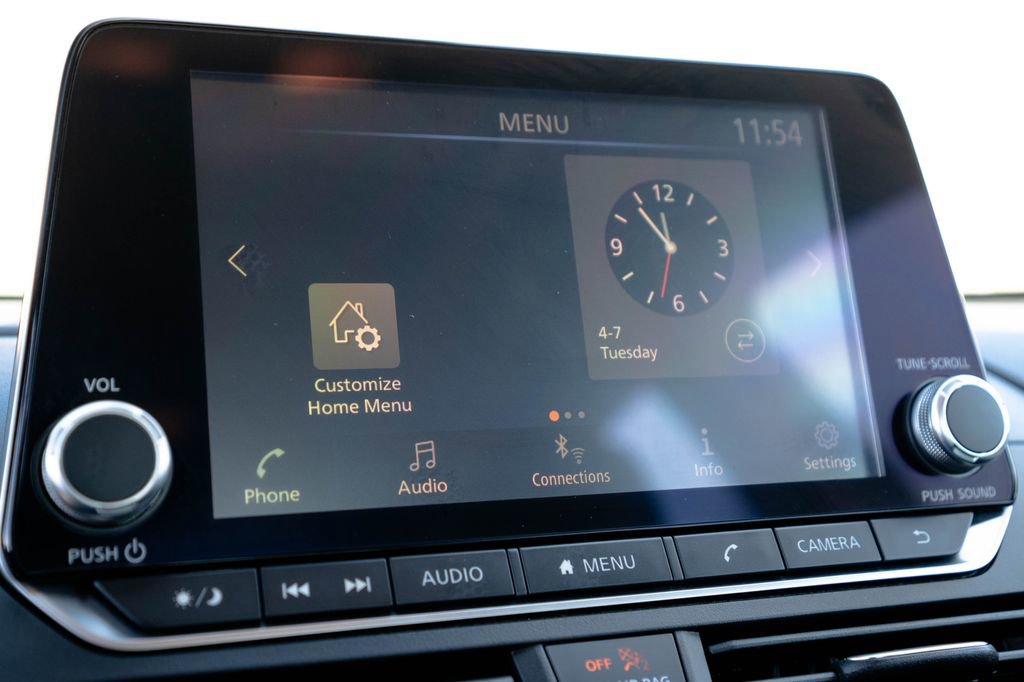 Used 2024 Nissan Altima 2.5 SV FWD image 26