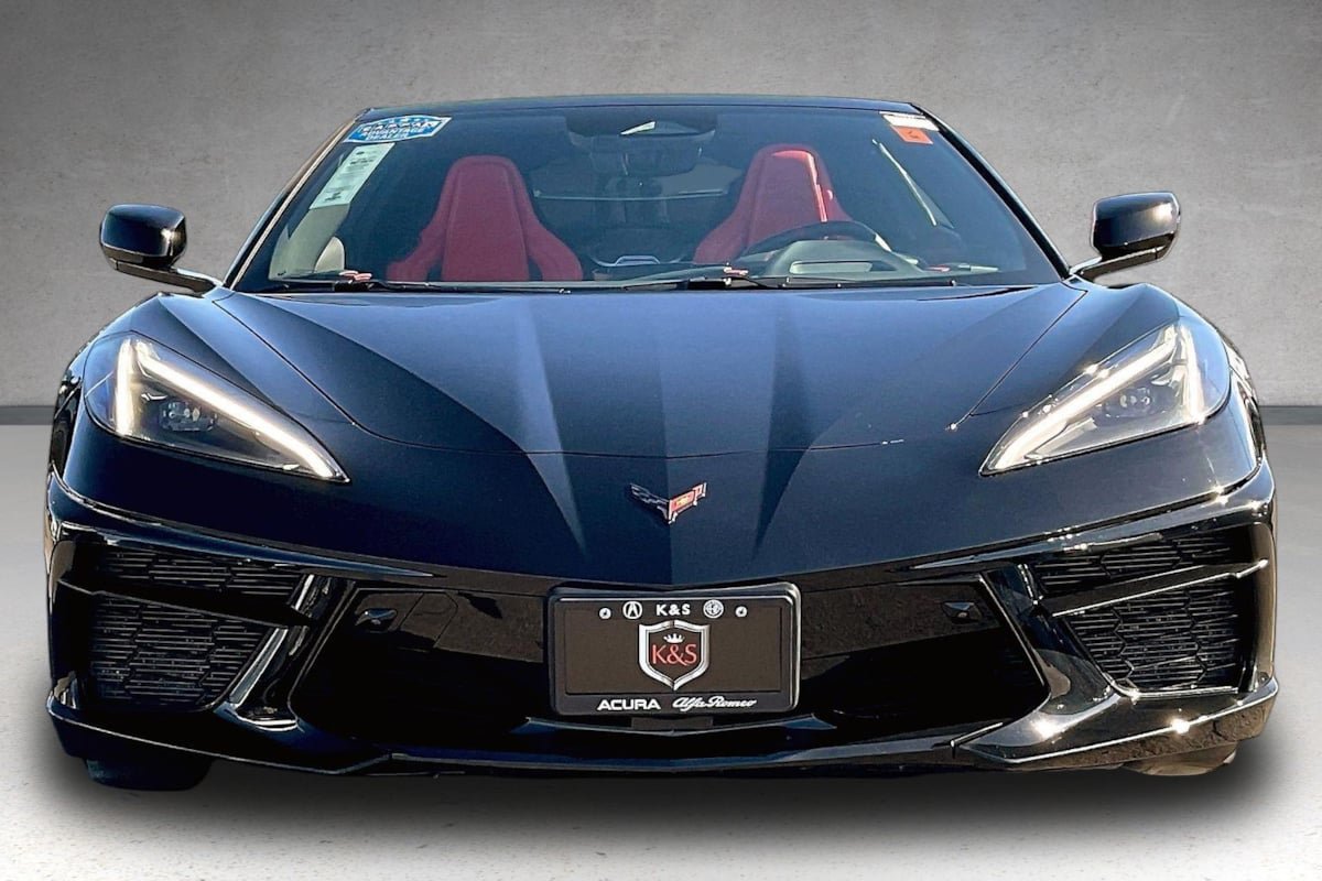 Used 2024 Chevrolet Corvette Stingray Preferred Cpe w/ 2LT RWD image 3