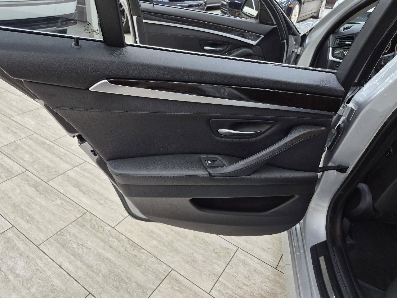 Used 2016 BMW 528i Sedan RWD image 23