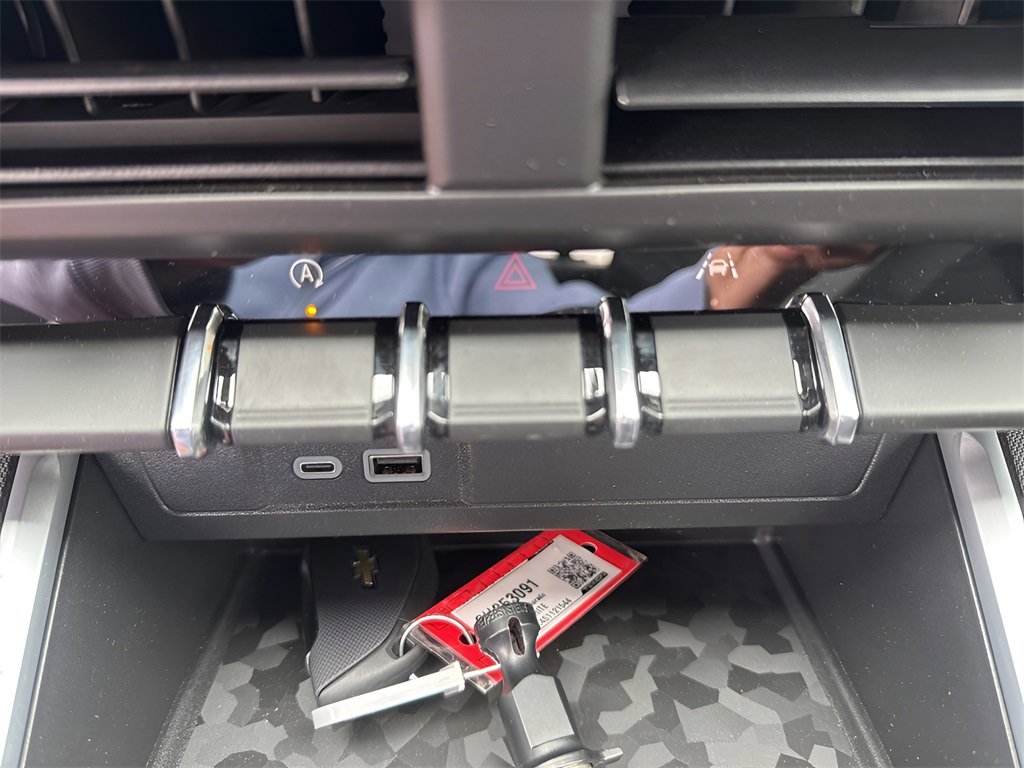 Used 2025 Chevrolet Colorado Trail Boss w/ Midnight Edition image 23