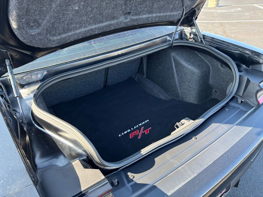 Used 2022 Dodge Challenger R/T w/ Plus Package image 17