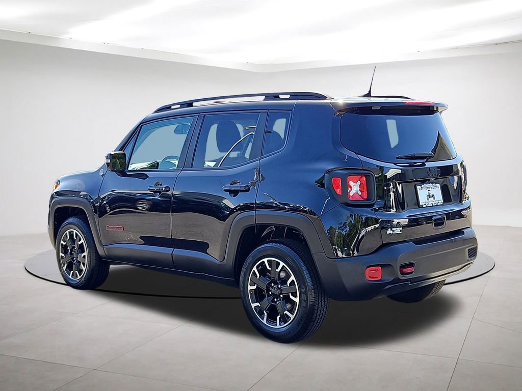 Used 2023 Jeep Renegade Trailhawk image 5