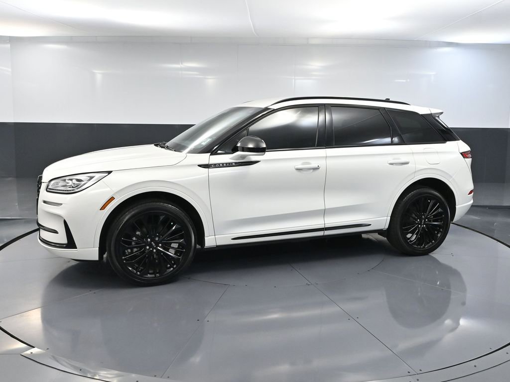 Used 2023 Lincoln Corsair Reserve w/ Jet Appearance Package AWD/4WD image 10