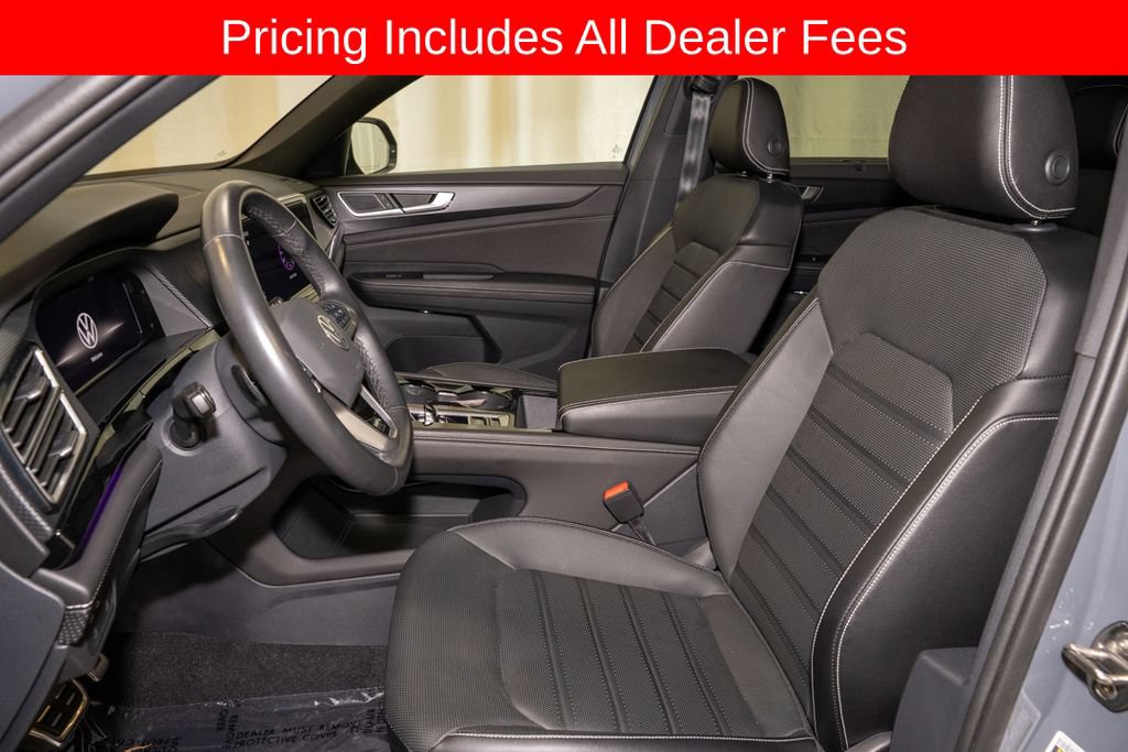 Used 2025 Volkswagen Atlas Cross Sport SEL R-Line AWD/4WD image 13