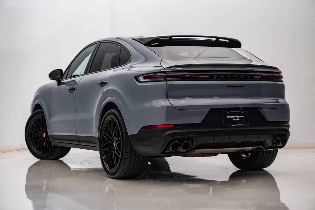 Certified 2026 Porsche Cayenne Coupe AWD/4WD image 3