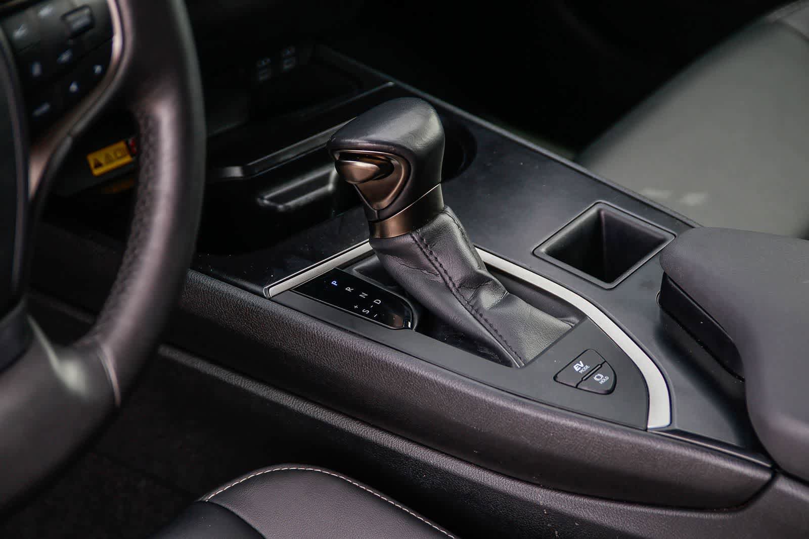Used 2024 Lexus UX 250h FWD image 20